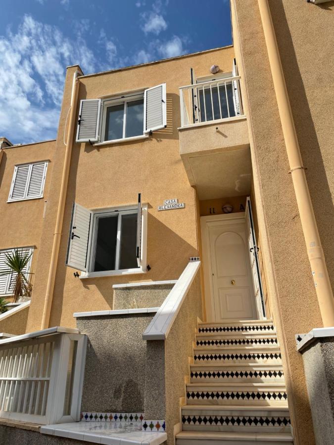 Casa Alexandra - Cosy 2Bedroom Duplex Torrevieja Eksteriør billede