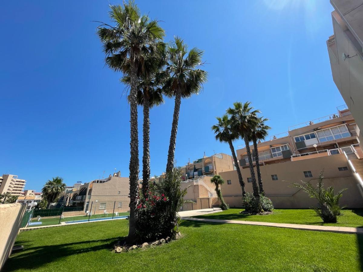 Casa Alexandra - Cosy 2Bedroom Duplex Torrevieja Eksteriør billede