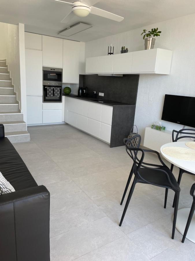 Casa Alexandra - Cosy 2Bedroom Duplex Torrevieja Eksteriør billede